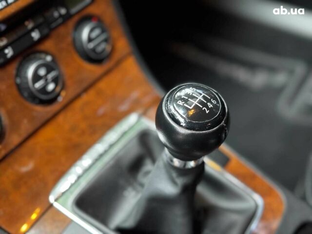 Черный Фольксваген Пассат Б6, объемом двигателя 2 л и пробегом 266 тыс. км за 5990 $, фото 16 на Automoto.ua