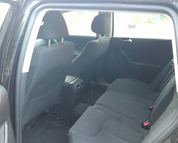 Фольксваген Пассат Б6, об'ємом двигуна 1.9 л та пробігом 220 тис. км за 6800 $, фото 6 на Automoto.ua