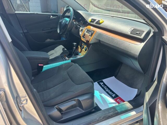 Серый Фольксваген Пассат Б6, объемом двигателя 2 л и пробегом 360 тыс. км за 4990 $, фото 14 на Automoto.ua