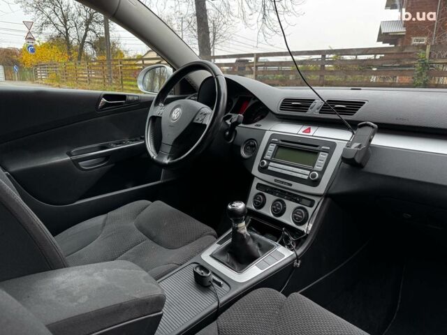 Серый Фольксваген Пассат Б6, объемом двигателя 1.8 л и пробегом 249 тыс. км за 5990 $, фото 24 на Automoto.ua