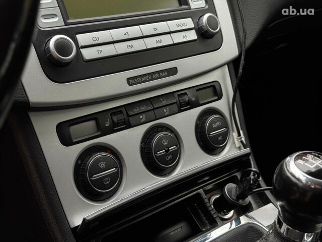 Серый Фольксваген Пассат Б6, объемом двигателя 1.8 л и пробегом 249 тыс. км за 5990 $, фото 18 на Automoto.ua
