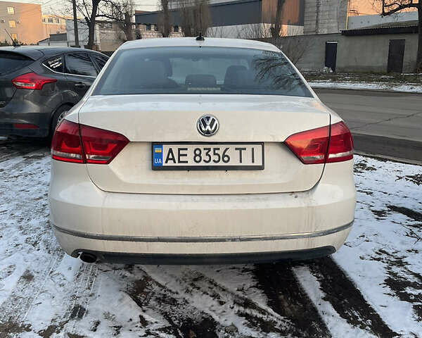 Белый Фольксваген Пассат Б7, объемом двигателя 1.8 л и пробегом 133 тыс. км за 9800 $, фото 2 на Automoto.ua