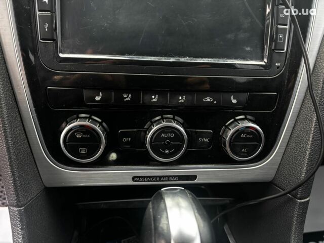 Черный Фольксваген Пассат Б7, объемом двигателя 2.5 л и пробегом 246 тыс. км за 9690 $, фото 21 на Automoto.ua