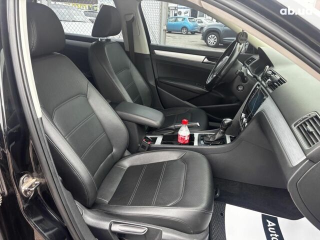 Черный Фольксваген Пассат Б7, объемом двигателя 2.5 л и пробегом 246 тыс. км за 9690 $, фото 15 на Automoto.ua