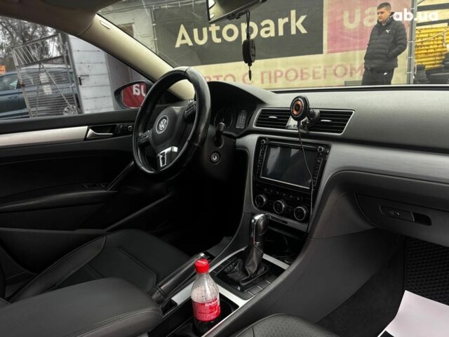 Черный Фольксваген Пассат Б7, объемом двигателя 2.5 л и пробегом 246 тыс. км за 9690 $, фото 16 на Automoto.ua