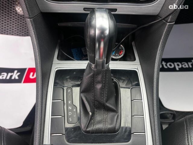 Черный Фольксваген Пассат Б7, объемом двигателя 2.5 л и пробегом 246 тыс. км за 9690 $, фото 22 на Automoto.ua