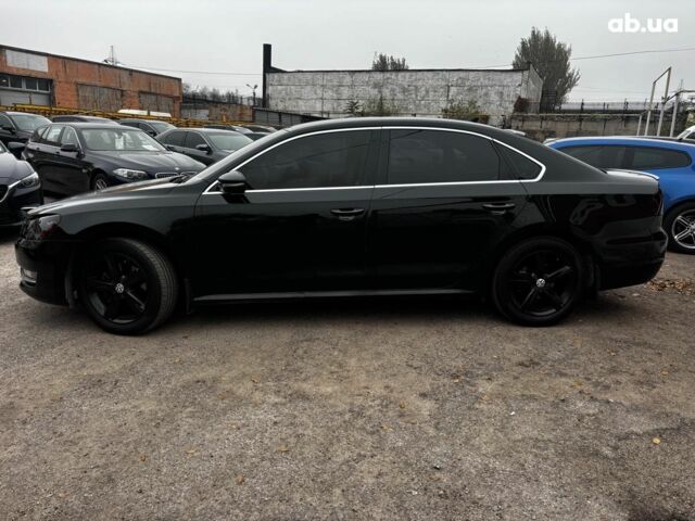Черный Фольксваген Пассат Б7, объемом двигателя 2.5 л и пробегом 246 тыс. км за 9690 $, фото 3 на Automoto.ua