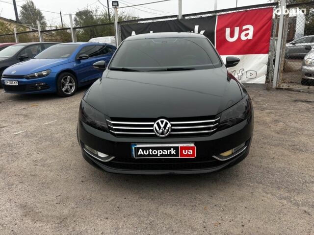 Черный Фольксваген Пассат Б7, объемом двигателя 2.5 л и пробегом 246 тыс. км за 9690 $, фото 1 на Automoto.ua