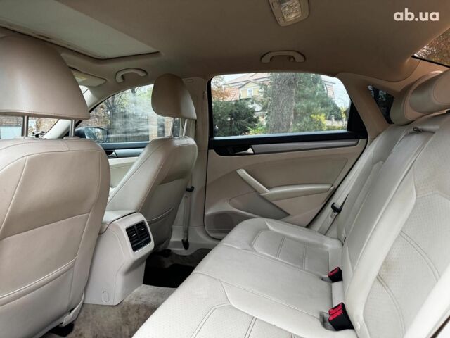 Черный Фольксваген Пассат Б7, объемом двигателя 1.8 л и пробегом 140 тыс. км за 10990 $, фото 23 на Automoto.ua