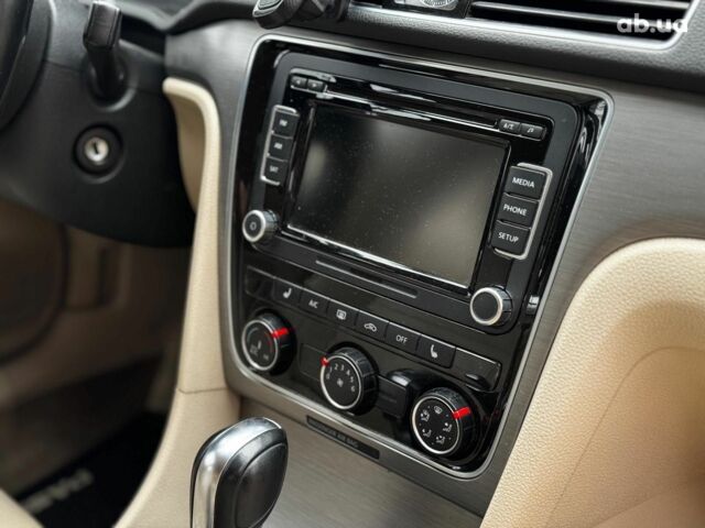 Черный Фольксваген Пассат Б7, объемом двигателя 1.8 л и пробегом 140 тыс. км за 10990 $, фото 31 на Automoto.ua