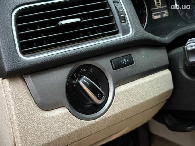 Черный Фольксваген Пассат Б7, объемом двигателя 1.8 л и пробегом 140 тыс. км за 10990 $, фото 13 на Automoto.ua