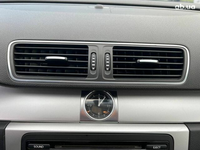 Серый Фольксваген Пассат Б7, объемом двигателя 1.6 л и пробегом 287 тыс. км за 8990 $, фото 28 на Automoto.ua