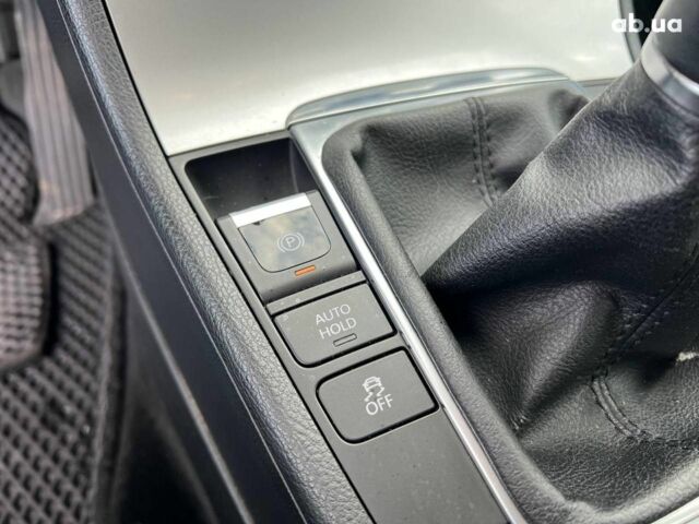 Серый Фольксваген Пассат Б7, объемом двигателя 1.6 л и пробегом 287 тыс. км за 8990 $, фото 32 на Automoto.ua