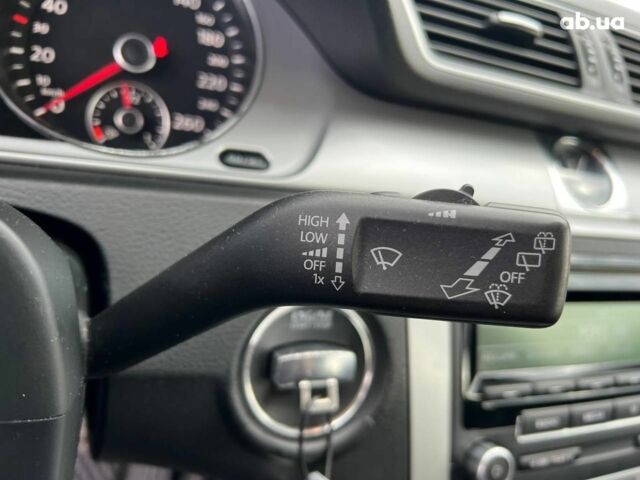 Серый Фольксваген Пассат Б7, объемом двигателя 1.6 л и пробегом 287 тыс. км за 8990 $, фото 25 на Automoto.ua