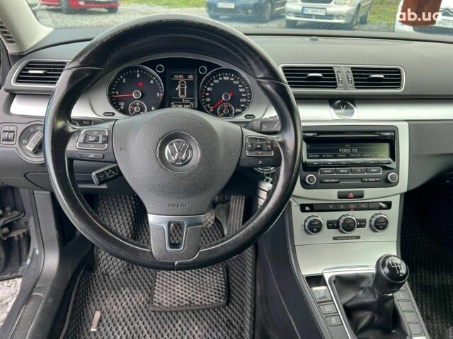 Серый Фольксваген Пассат Б7, объемом двигателя 1.6 л и пробегом 287 тыс. км за 8990 $, фото 22 на Automoto.ua