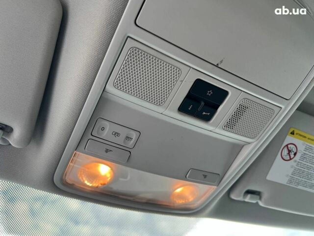 Серый Фольксваген Пассат Б7, объемом двигателя 1.6 л и пробегом 287 тыс. км за 8990 $, фото 33 на Automoto.ua