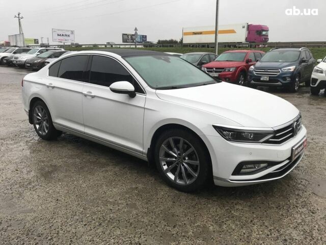 Белый Фольксваген Пассат Б8, объемом двигателя 2 л и пробегом 55 тыс. км за 30990 $, фото 14 на Automoto.ua