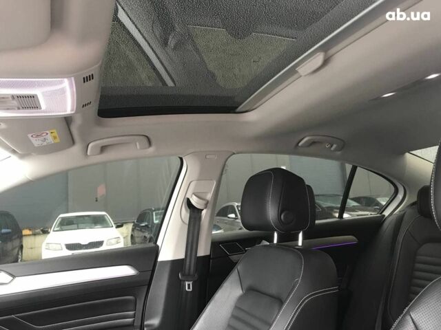 Белый Фольксваген Пассат Б8, объемом двигателя 2 л и пробегом 55 тыс. км за 30990 $, фото 2 на Automoto.ua