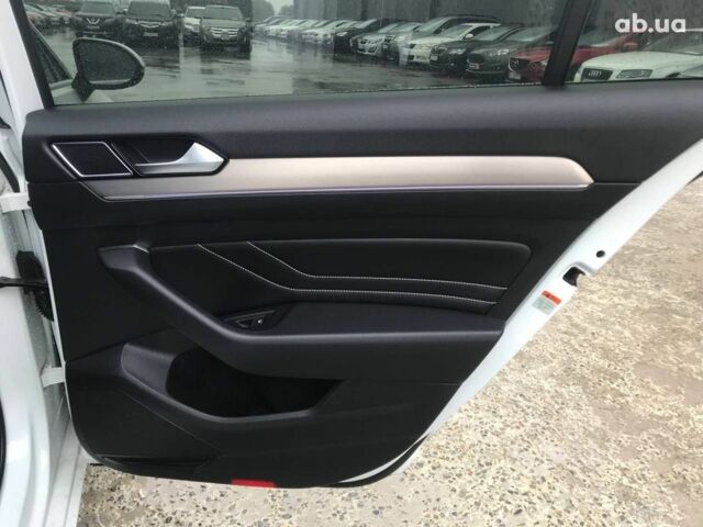 Белый Фольксваген Пассат Б8, объемом двигателя 2 л и пробегом 55 тыс. км за 30990 $, фото 13 на Automoto.ua