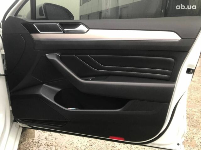 Белый Фольксваген Пассат Б8, объемом двигателя 2 л и пробегом 55 тыс. км за 30990 $, фото 15 на Automoto.ua