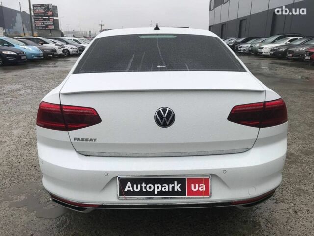 Белый Фольксваген Пассат Б8, объемом двигателя 2 л и пробегом 55 тыс. км за 30990 $, фото 20 на Automoto.ua