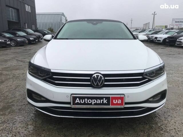 Белый Фольксваген Пассат Б8, объемом двигателя 2 л и пробегом 55 тыс. км за 30990 $, фото 1 на Automoto.ua