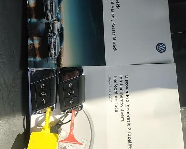 Чорний Фольксваген Пассат Б8, об'ємом двигуна 2 л та пробігом 205 тис. км за 16777 $, фото 17 на Automoto.ua