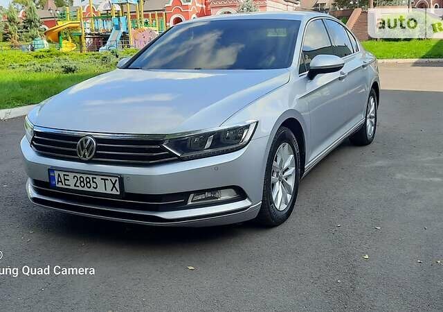 Сірий Фольксваген Пассат Б8, об'ємом двигуна 2 л та пробігом 208 тис. км за 19600 $, фото 1 на Automoto.ua