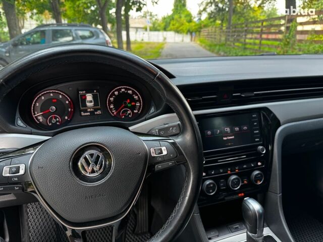 Серый Фольксваген Пассат Б8, объемом двигателя 2 л и пробегом 152 тыс. км за 16480 $, фото 26 на Automoto.ua