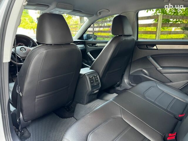 Серый Фольксваген Пассат Б8, объемом двигателя 2 л и пробегом 152 тыс. км за 16480 $, фото 28 на Automoto.ua