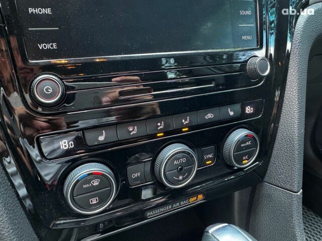 Серый Фольксваген Пассат Б8, объемом двигателя 2 л и пробегом 152 тыс. км за 16480 $, фото 22 на Automoto.ua