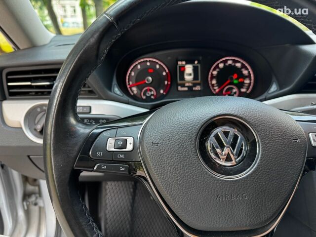 Серый Фольксваген Пассат Б8, объемом двигателя 2 л и пробегом 152 тыс. км за 16480 $, фото 19 на Automoto.ua