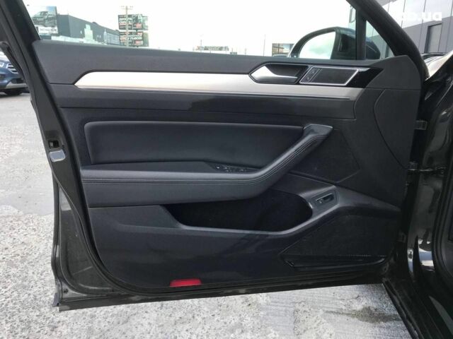 Сірий Фольксваген Пассат Б8, об'ємом двигуна 2 л та пробігом 223 тис. км за 20490 $, фото 18 на Automoto.ua