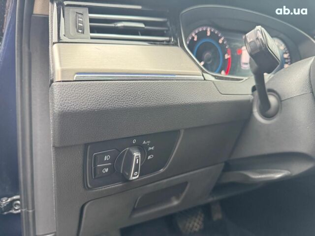 Синій Фольксваген Пассат Б8, об'ємом двигуна 2 л та пробігом 332 тис. км за 15990 $, фото 18 на Automoto.ua