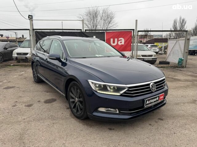 Синій Фольксваген Пассат Б8, об'ємом двигуна 2 л та пробігом 332 тис. км за 15990 $, фото 2 на Automoto.ua
