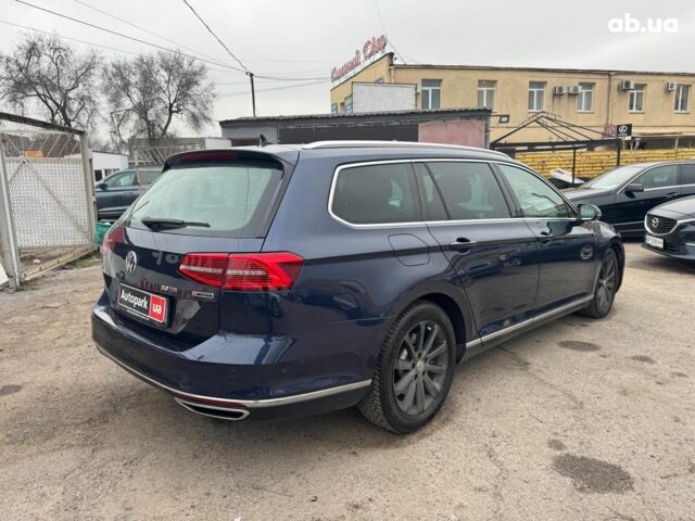 Синій Фольксваген Пассат Б8, об'ємом двигуна 2 л та пробігом 332 тис. км за 15990 $, фото 6 на Automoto.ua