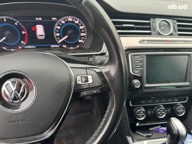Синій Фольксваген Пассат Б8, об'ємом двигуна 2 л та пробігом 332 тис. км за 15990 $, фото 22 на Automoto.ua