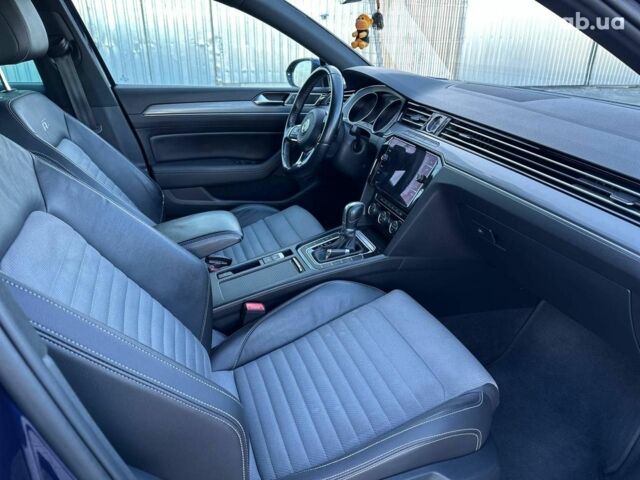 Синій Фольксваген Пассат Б8, об'ємом двигуна 1.6 л та пробігом 202 тис. км за 16790 $, фото 28 на Automoto.ua