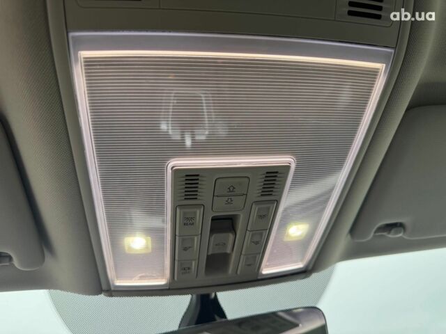 Синій Фольксваген Пассат Б8, об'ємом двигуна 2 л та пробігом 332 тис. км за 15990 $, фото 27 на Automoto.ua