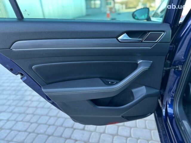 Синій Фольксваген Пассат Б8, об'ємом двигуна 1.6 л та пробігом 202 тис. км за 16790 $, фото 23 на Automoto.ua