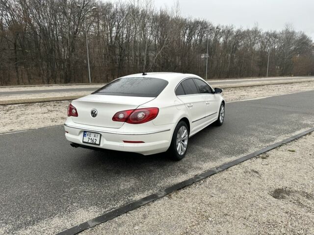 Белый Фольксваген Пассат СС, объемом двигателя 2 л и пробегом 224 тыс. км за 7700 $, фото 3 на Automoto.ua