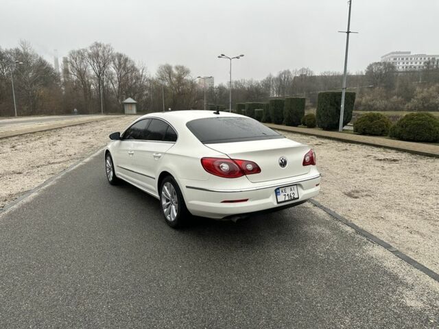 Белый Фольксваген Пассат СС, объемом двигателя 2 л и пробегом 224 тыс. км за 7700 $, фото 4 на Automoto.ua