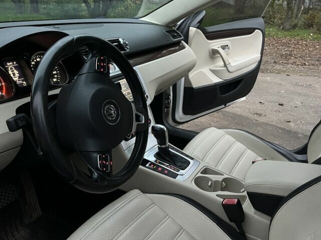 Белый Фольксваген Пассат СС, объемом двигателя 2 л и пробегом 247 тыс. км за 9200 $, фото 7 на Automoto.ua