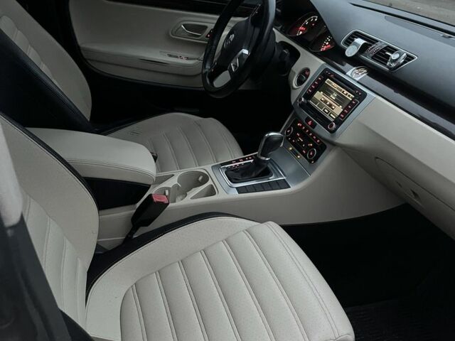 Белый Фольксваген Пассат СС, объемом двигателя 2 л и пробегом 247 тыс. км за 9200 $, фото 5 на Automoto.ua