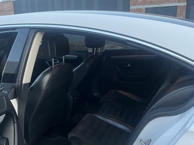 Белый Фольксваген Пассат СС, объемом двигателя 2 л и пробегом 337 тыс. км за 12250 $, фото 18 на Automoto.ua