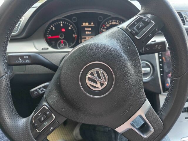 Белый Фольксваген Пассат СС, объемом двигателя 2 л и пробегом 230 тыс. км за 11800 $, фото 22 на Automoto.ua