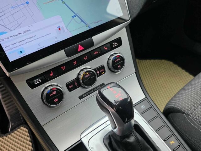 Белый Фольксваген Пассат СС, объемом двигателя 2 л и пробегом 243 тыс. км за 10800 $, фото 11 на Automoto.ua