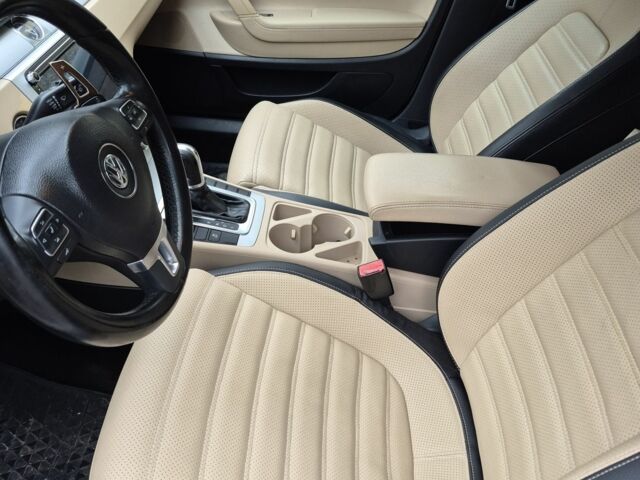 Белый Фольксваген Пассат СС, объемом двигателя 2 л и пробегом 220 тыс. км за 11200 $, фото 9 на Automoto.ua