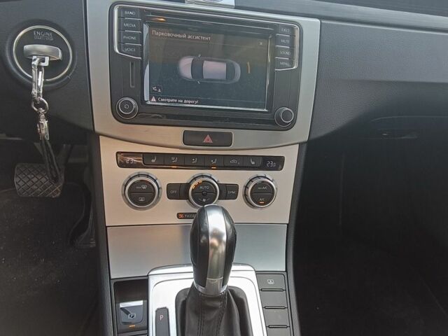 Белый Фольксваген Пассат СС, объемом двигателя 3.6 л и пробегом 257 тыс. км за 9500 $, фото 5 на Automoto.ua