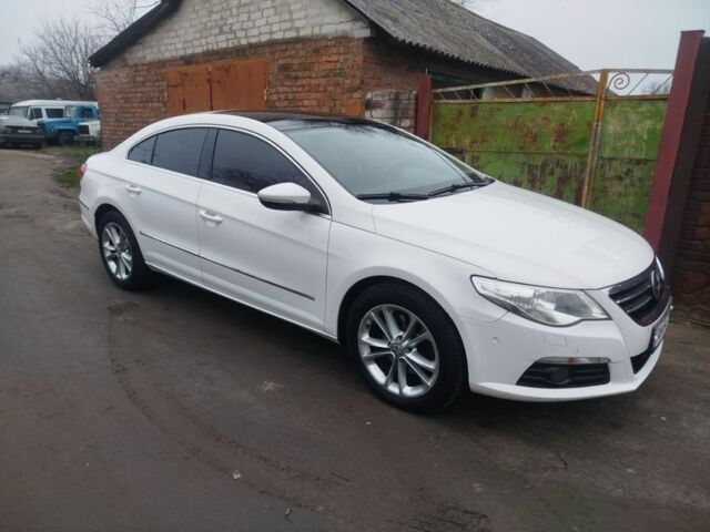 Білий Фольксваген Пассат СС, об'ємом двигуна 2 л та пробігом 251 тис. км за 8499 $, фото 3 на Automoto.ua